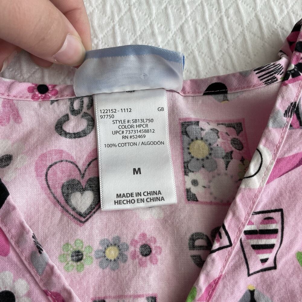 SB Scrubs Breast Cancer Awareness Pink Ribbons Hearts Scrub Top Size M Cotton - Picture 4 of 10